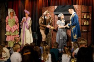 Aschenputtel, CLACK märchenschloss, Stefan Schneegaß - Barbara Schüler - Artem Orlov - Alina Gutling - Tim Olcay, CLACK Theater - Lutherstadt Wittenberg, Corinna Kroll